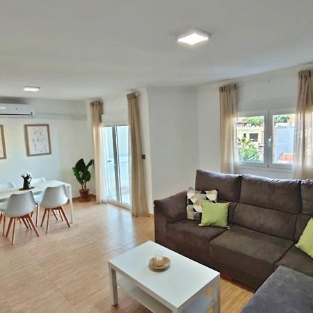 Apartamento Paseo Larios ตอร์เรเดลมาร์ ภายนอก รูปภาพ