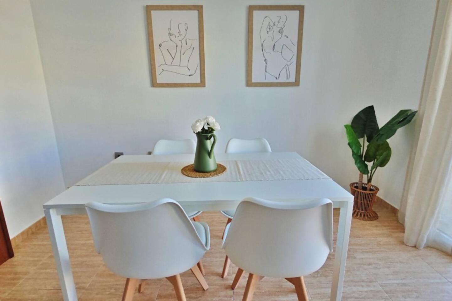Apartamento Paseo Larios ตอร์เรเดลมาร์ ภายนอก รูปภาพ