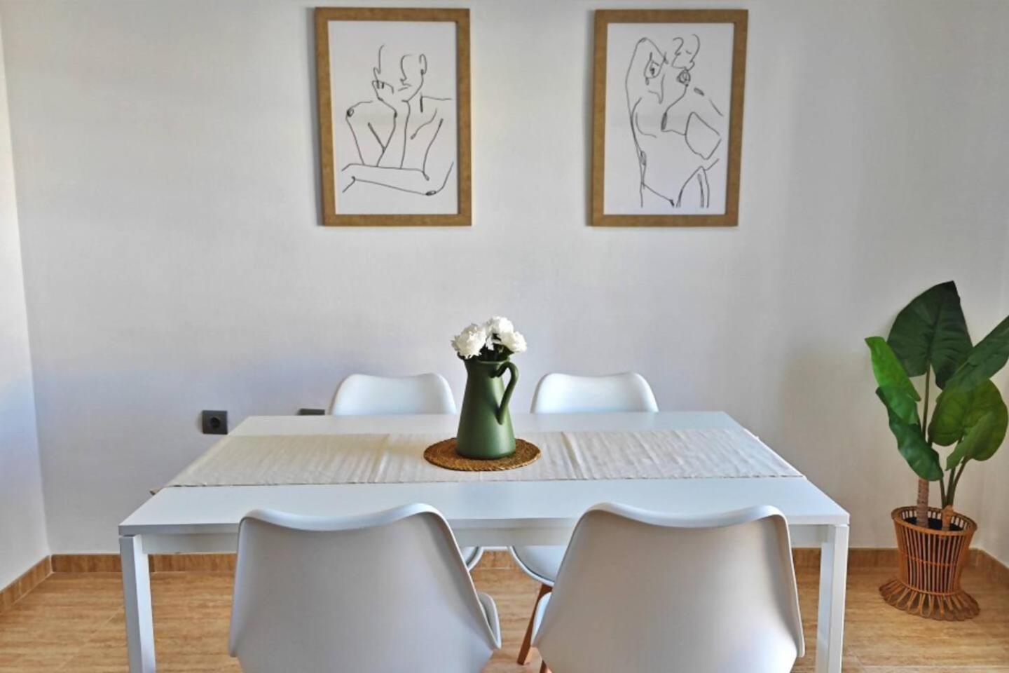 Apartamento Paseo Larios ตอร์เรเดลมาร์ ภายนอก รูปภาพ