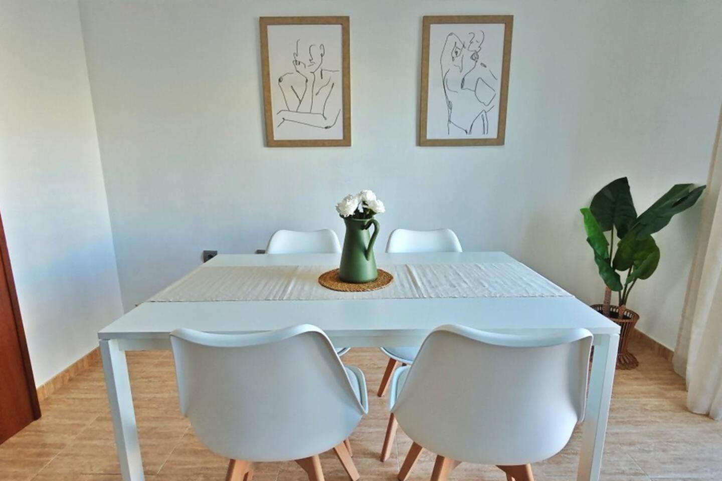Apartamento Paseo Larios ตอร์เรเดลมาร์ ภายนอก รูปภาพ