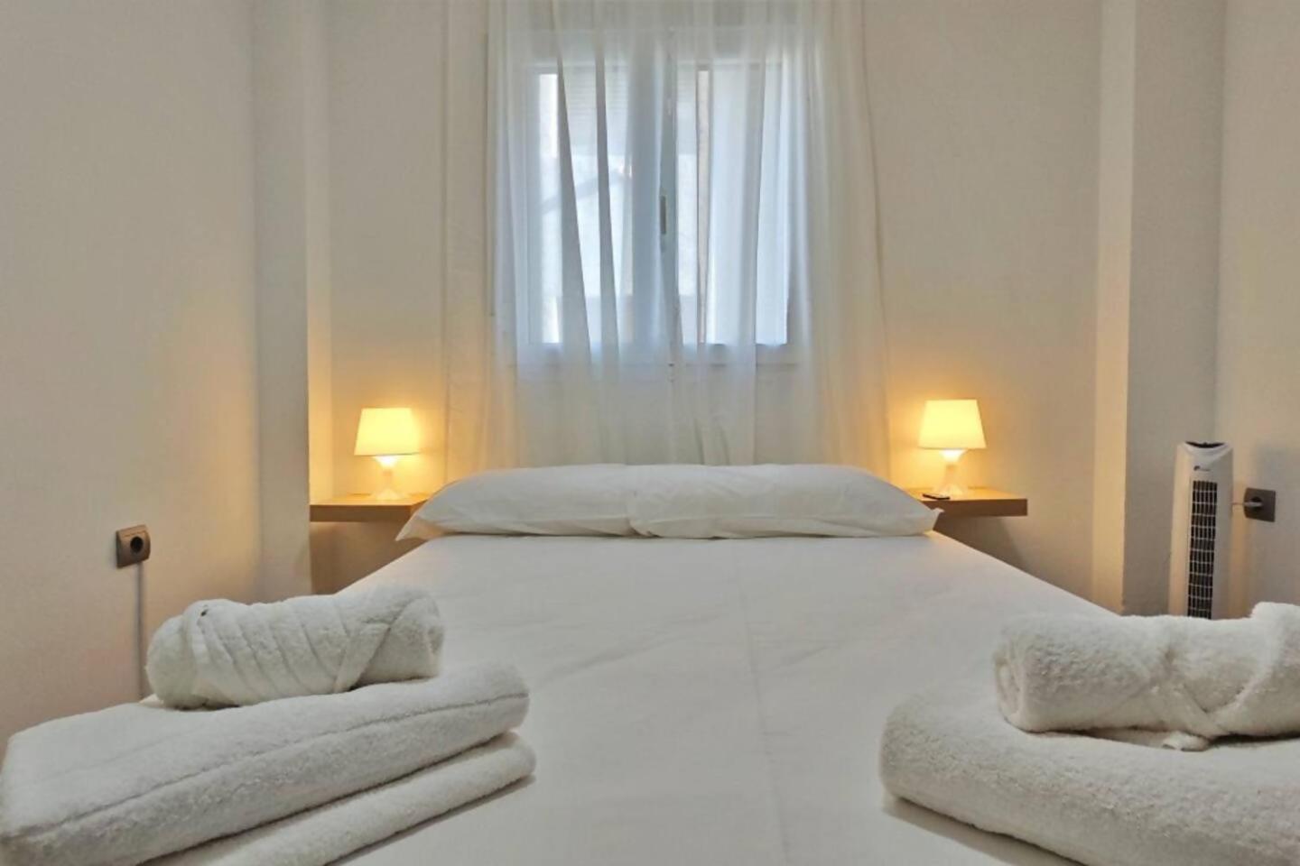 Apartamento Paseo Larios ตอร์เรเดลมาร์ ภายนอก รูปภาพ