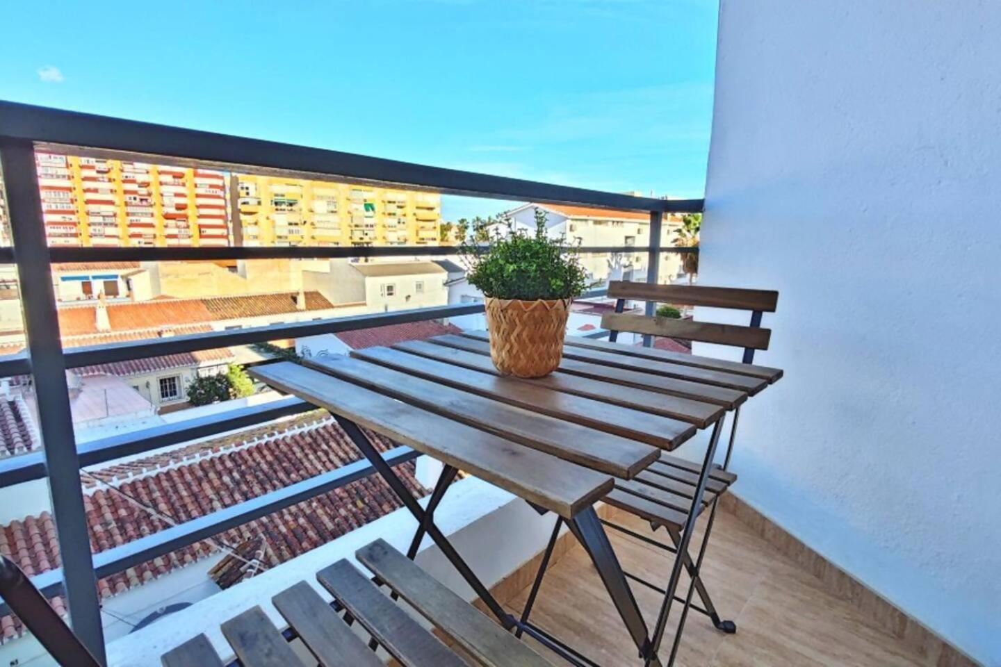 Apartamento Paseo Larios ตอร์เรเดลมาร์ ภายนอก รูปภาพ