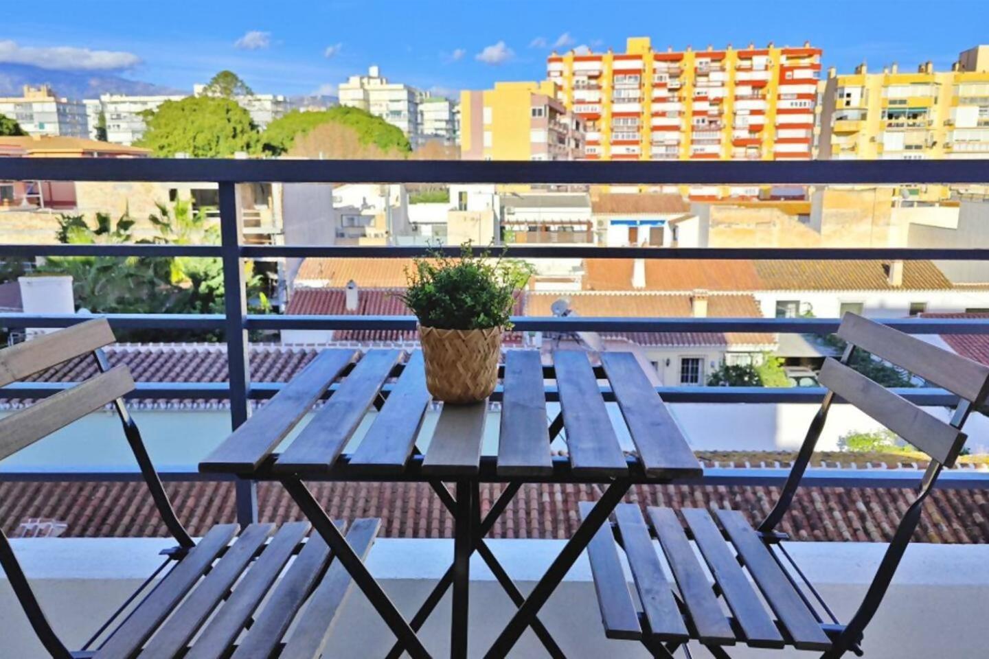 Apartamento Paseo Larios ตอร์เรเดลมาร์ ภายนอก รูปภาพ