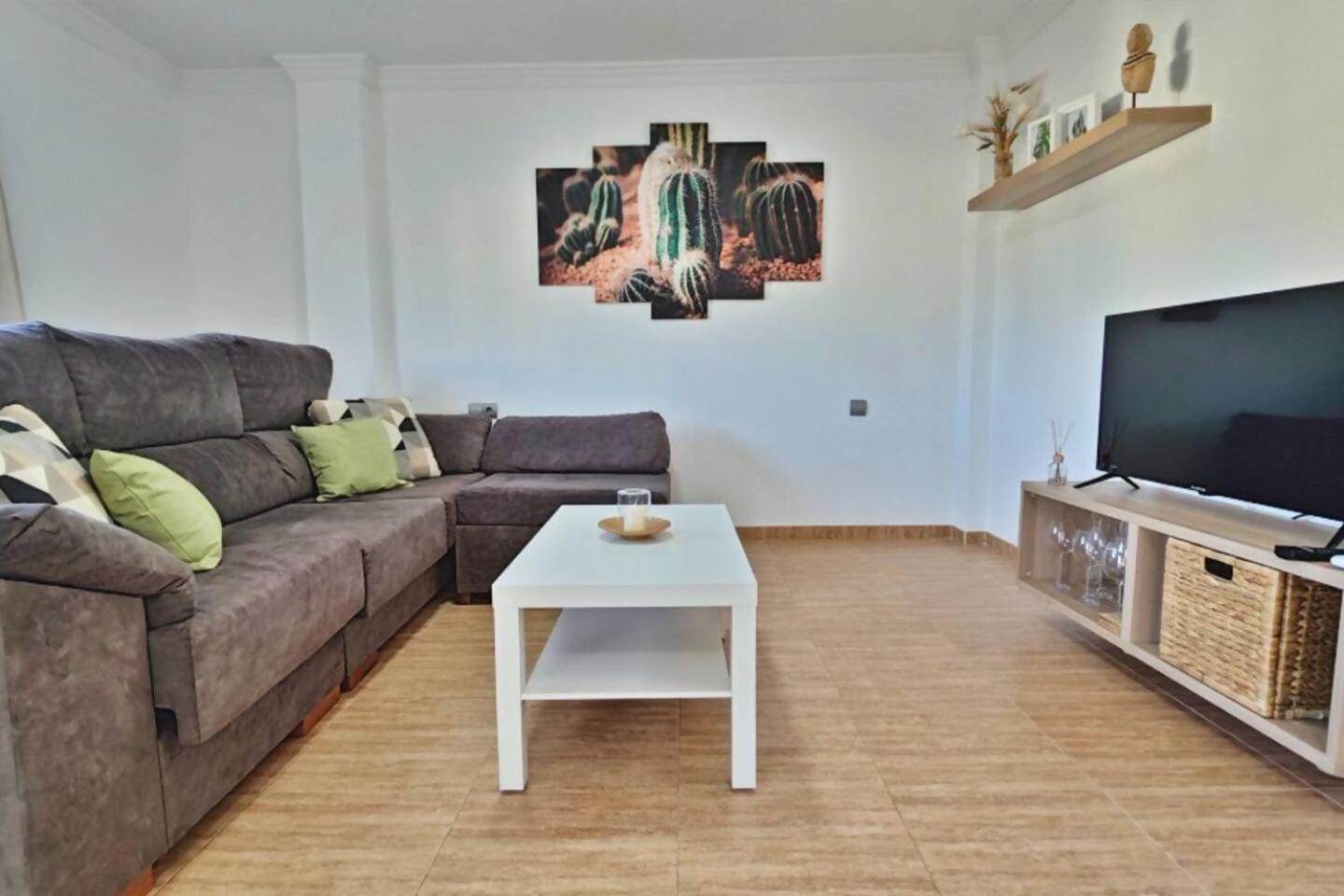 Apartamento Paseo Larios ตอร์เรเดลมาร์ ภายนอก รูปภาพ